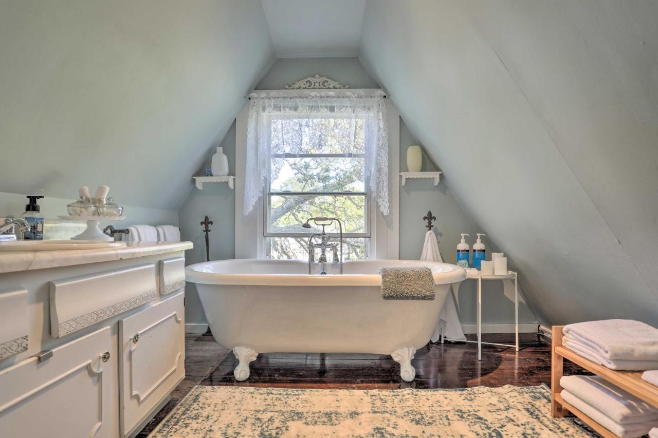 Coastal, Walkable Home In Historic Southport! Екстер'єр фото