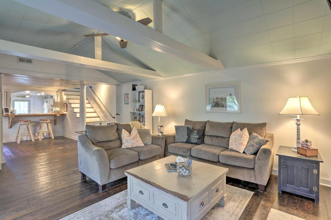 Coastal, Walkable Home In Historic Southport! Екстер'єр фото