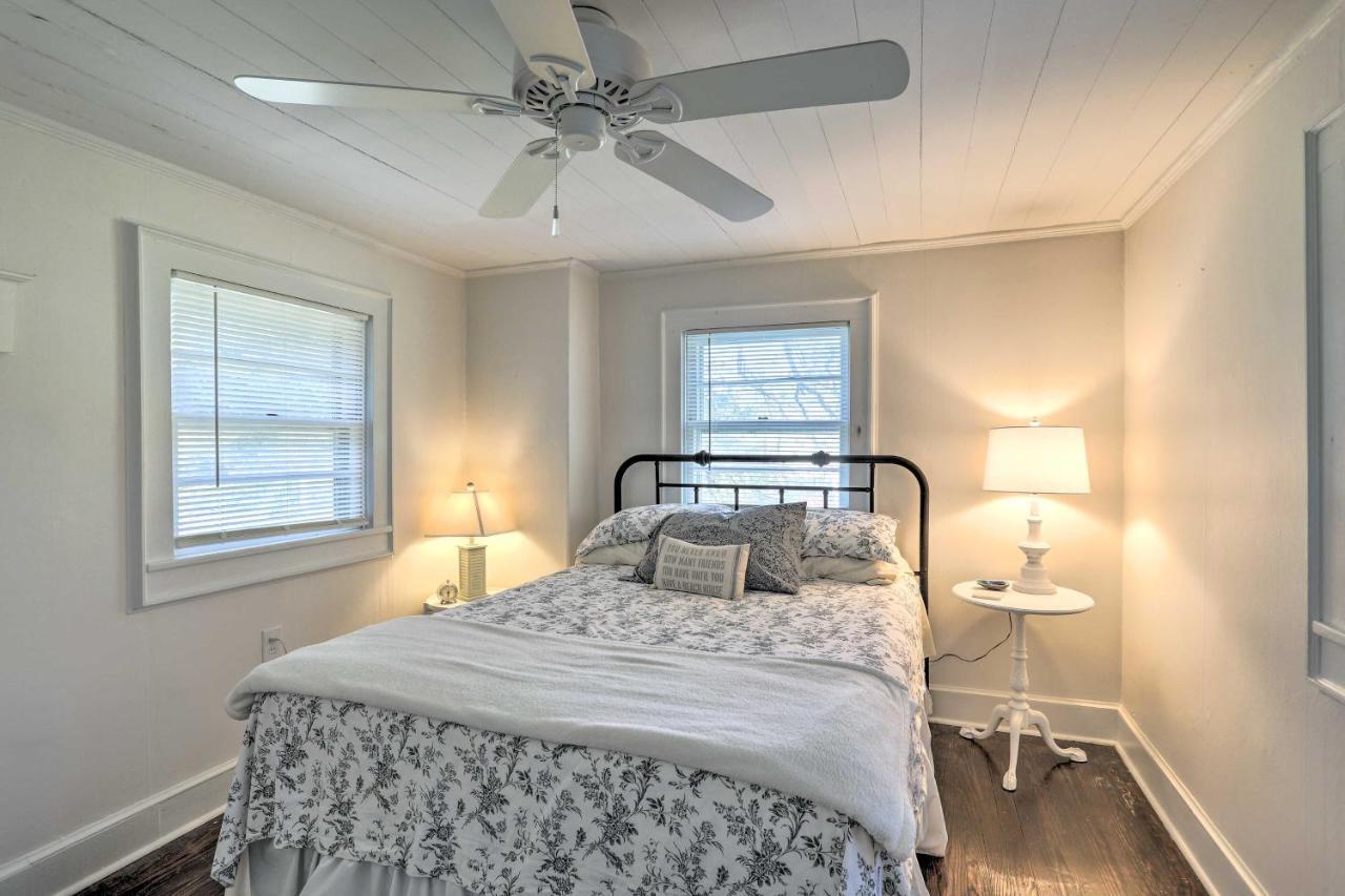 Coastal, Walkable Home In Historic Southport! Екстер'єр фото
